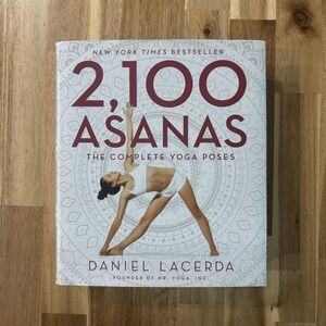 2,100 Asanas‎ Book